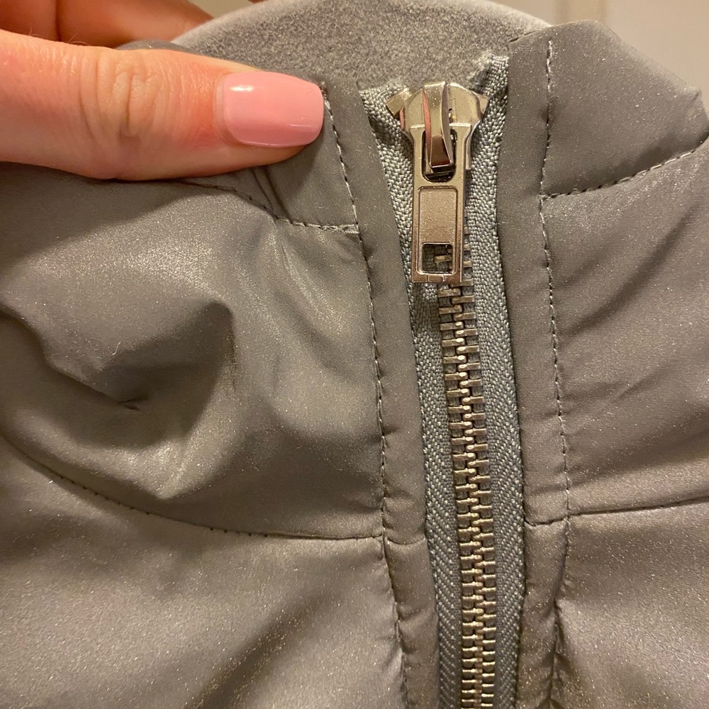 Reflective Cropped Puffer Jacket - Picture 9 of 12